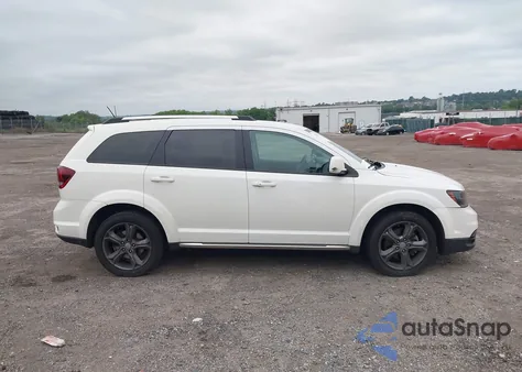 2015 Dodge Journey Crossroad z USA, uszkodzony, nr VIN 3C4PDCGG0FT547112
